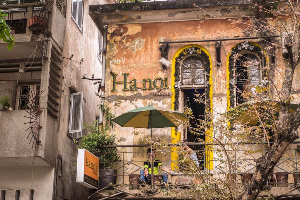 coffee-time-time-travel-through-6-vintage-cafes-in-hanoi