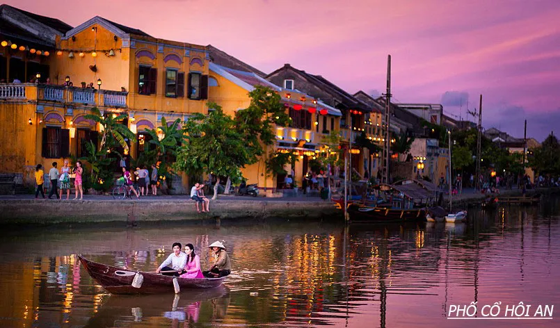 hoi-an-ancient-town-vs-hanoi-old-quarter-discreet-charm-or-bustling-metropolis