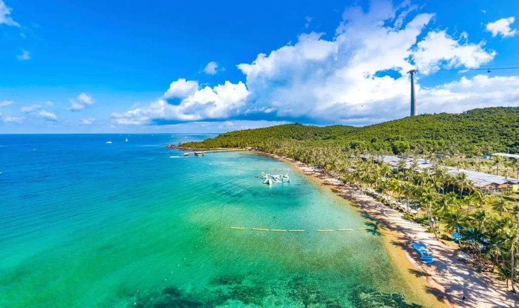 phu-quoc-hay-nha-trang-cuoc-doi-dau-huyen-thoai-ve-thien-duong-bien